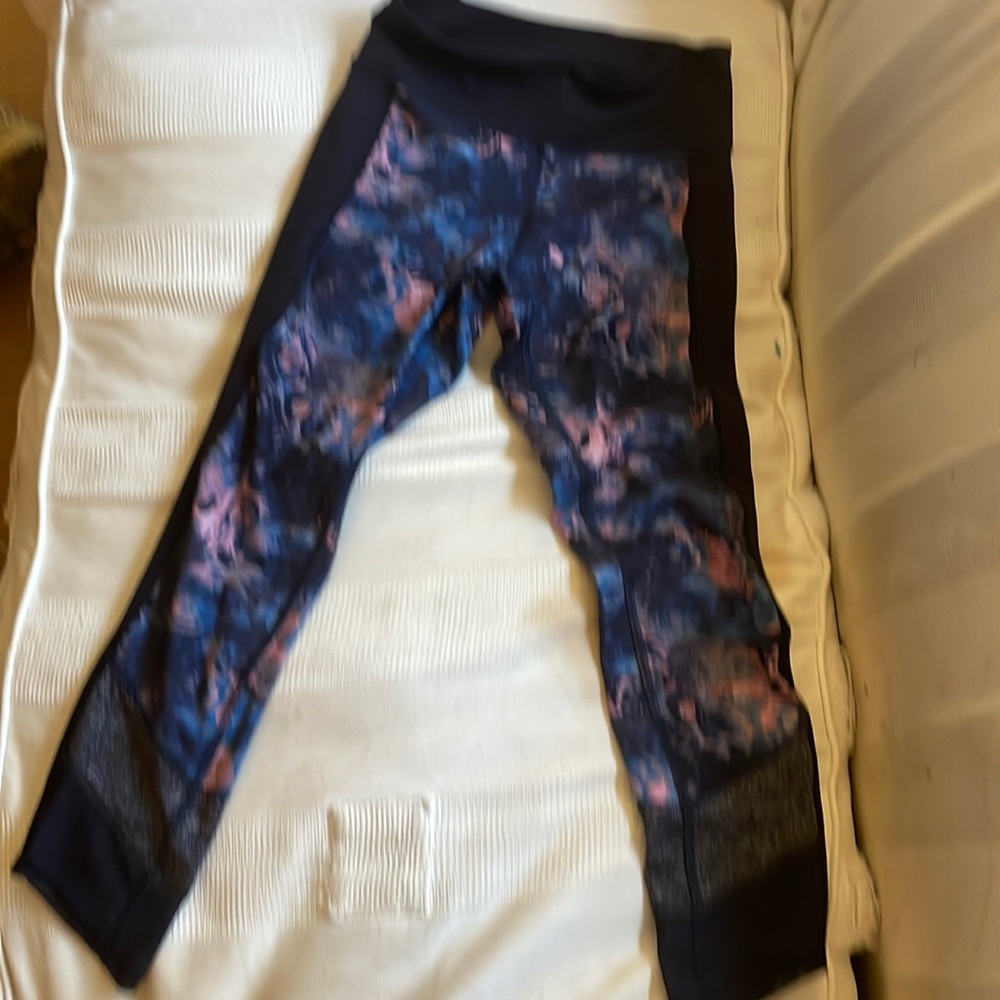 Lulu lemon cropped leggings size 2